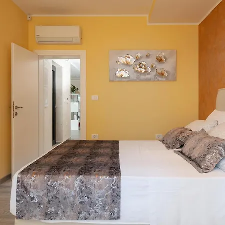 In With Jacuzzi Casa vacanze Medolino