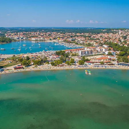 In With Jacuzzi 펜션