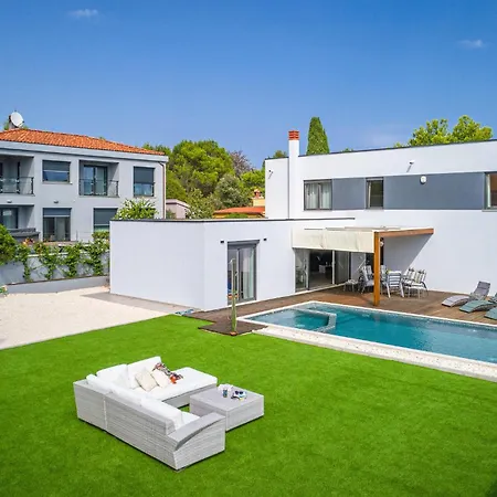 Vakantiehuis Luxurious In