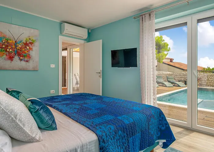 In With Jacuzzi * 메덜린