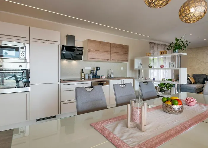 In With Jacuzzi * 메덜린