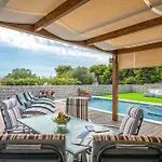 Casa vacanze In With Jacuzzi *