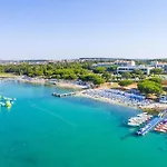 Casa vacanze In With Jacuzzi Medolino
